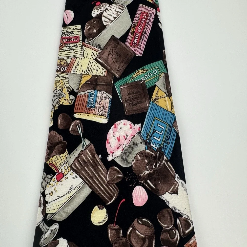 VTG Nicole Miller Candy Bar Novelty Silk Tie Nestle Butterfinger 1993